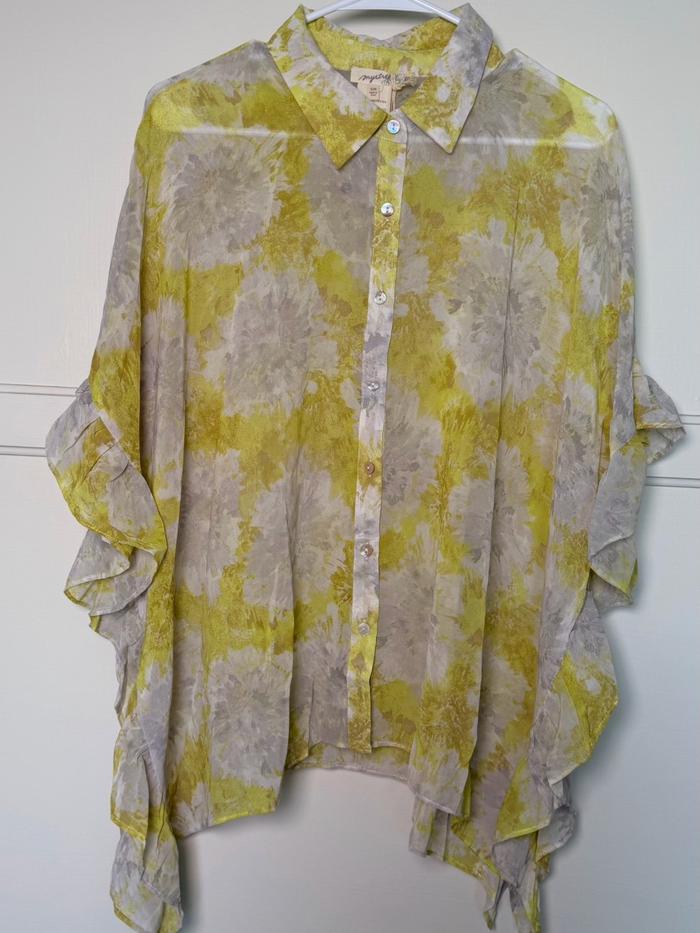 Mystree: Flowy Watercolor Button-Down Blouse in Yellow Gray (E0009)